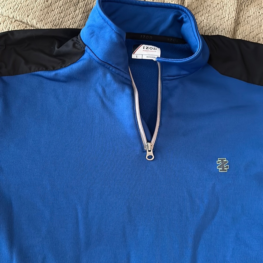 Men’s size large Izod 1/4 zip pullover